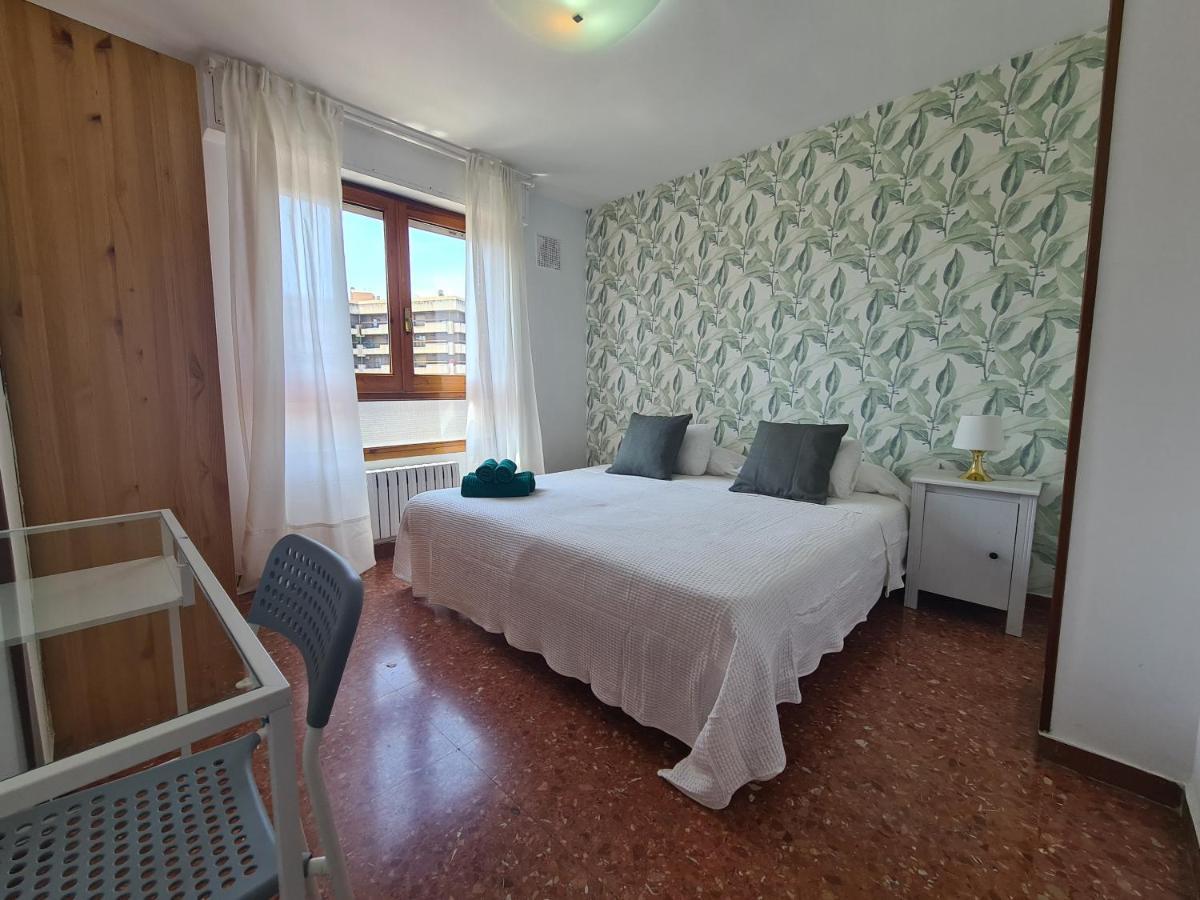 Dos Torres Tauriel - Espacioso Apartamento Con Impresionantes Vistas Y Garaje Privado Сарагоса Екстер'єр фото
