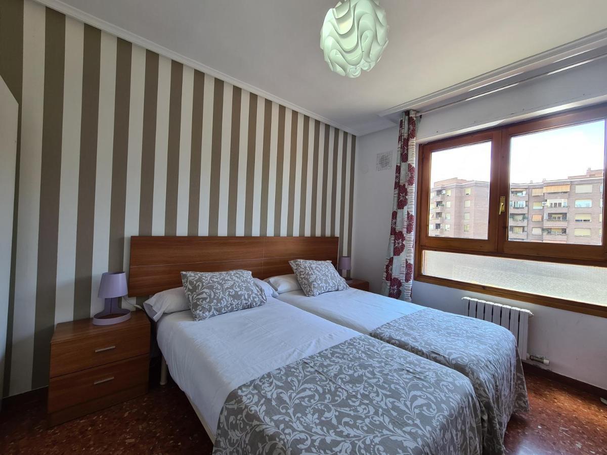 Dos Torres Tauriel - Espacioso Apartamento Con Impresionantes Vistas Y Garaje Privado Сарагоса Екстер'єр фото