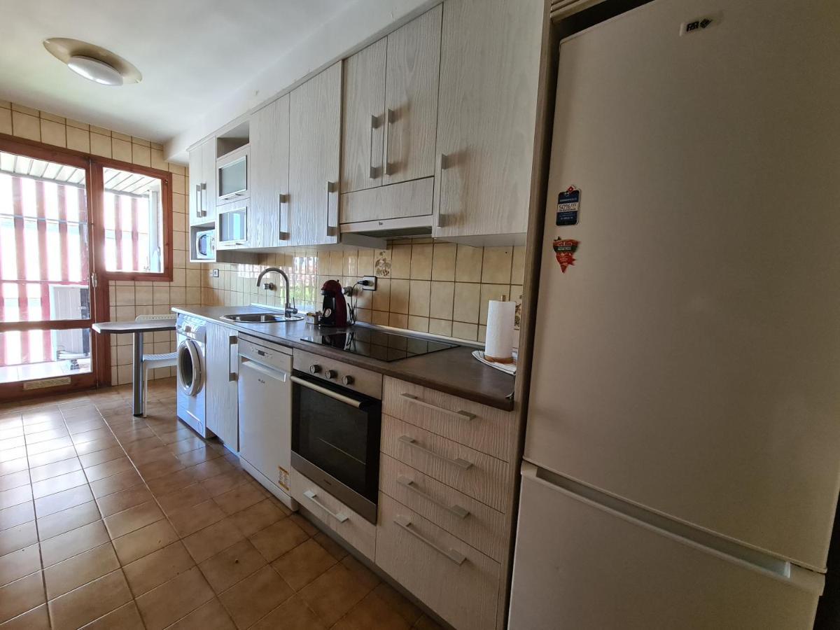 Dos Torres Tauriel - Espacioso Apartamento Con Impresionantes Vistas Y Garaje Privado Сарагоса Екстер'єр фото