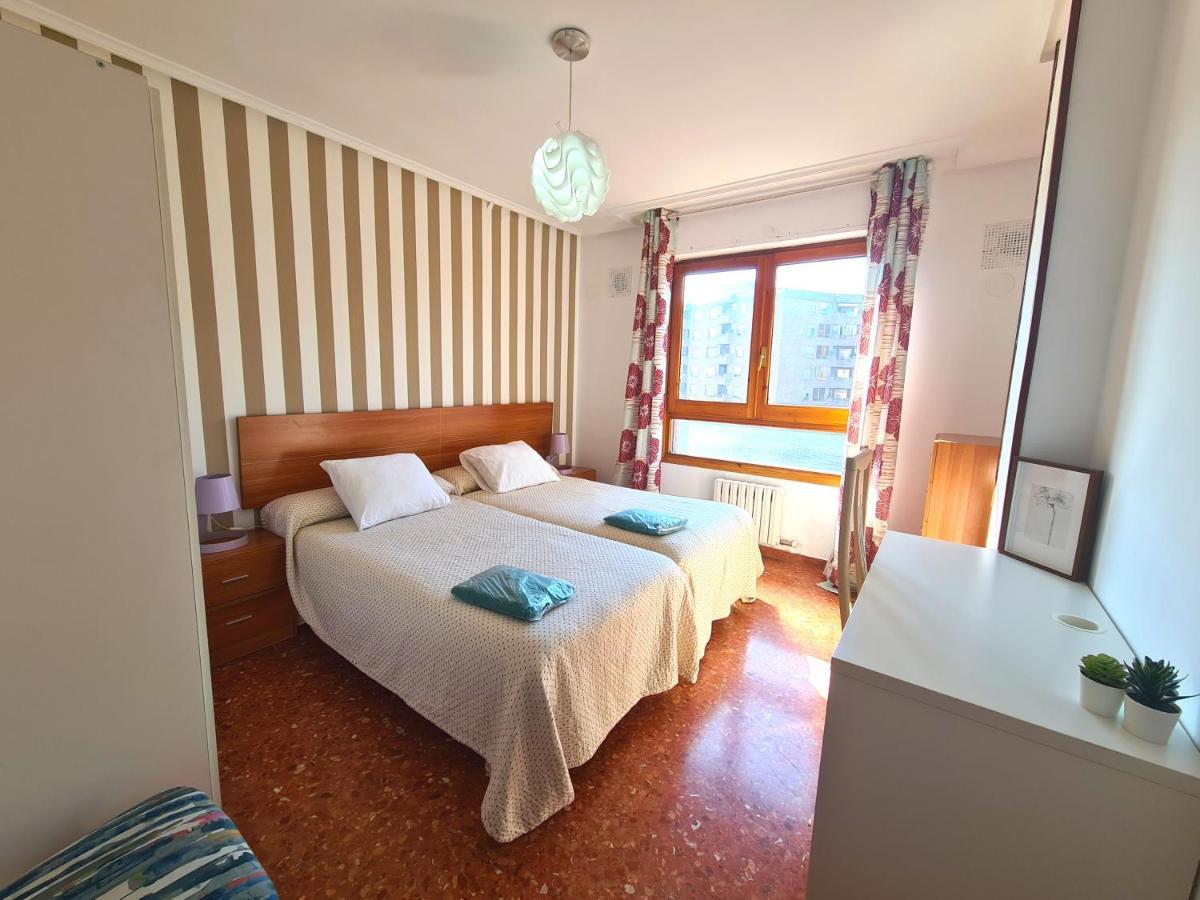 Dos Torres Tauriel - Espacioso Apartamento Con Impresionantes Vistas Y Garaje Privado Сарагоса Екстер'єр фото