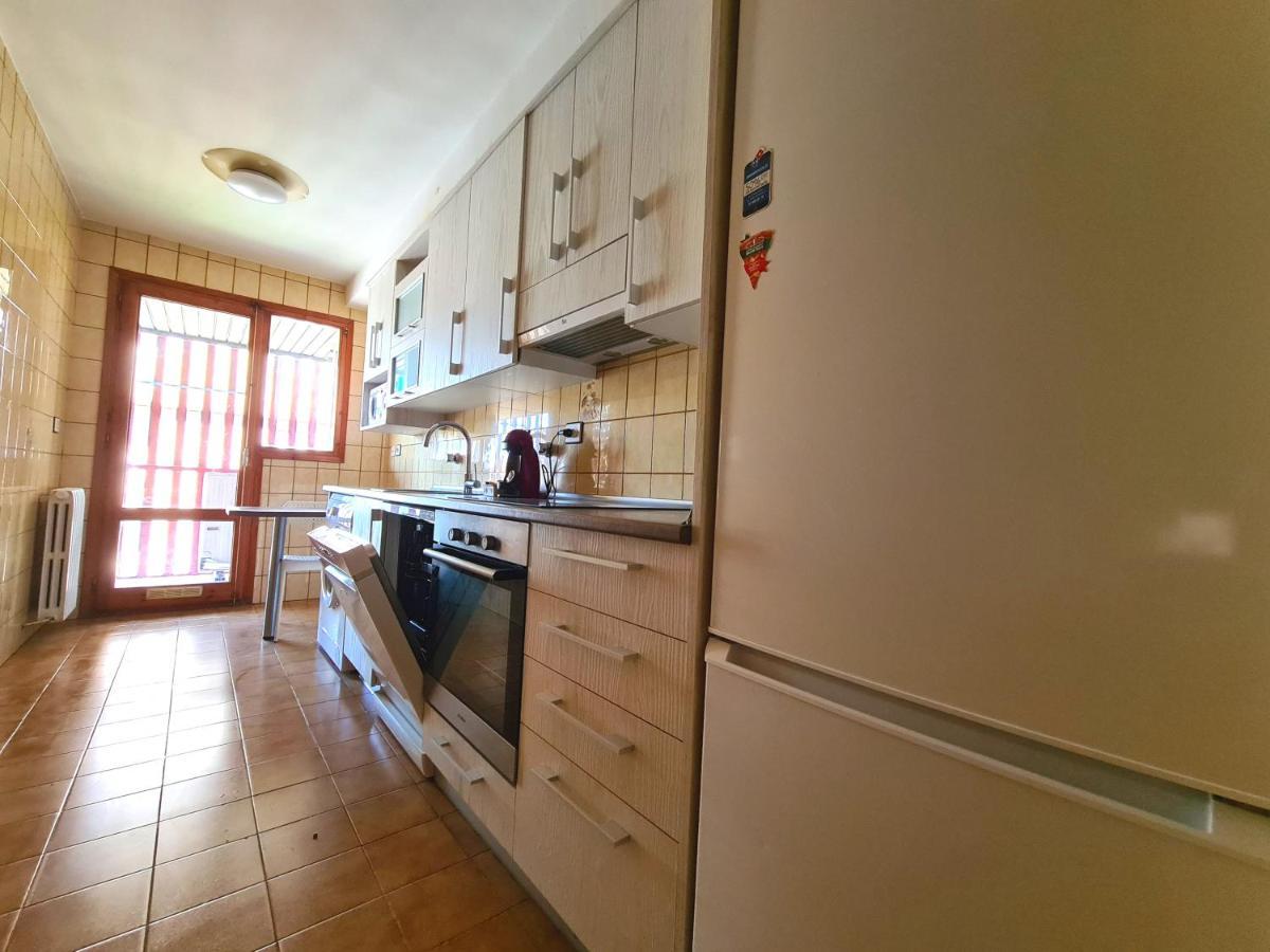 Dos Torres Tauriel - Espacioso Apartamento Con Impresionantes Vistas Y Garaje Privado Сарагоса Екстер'єр фото