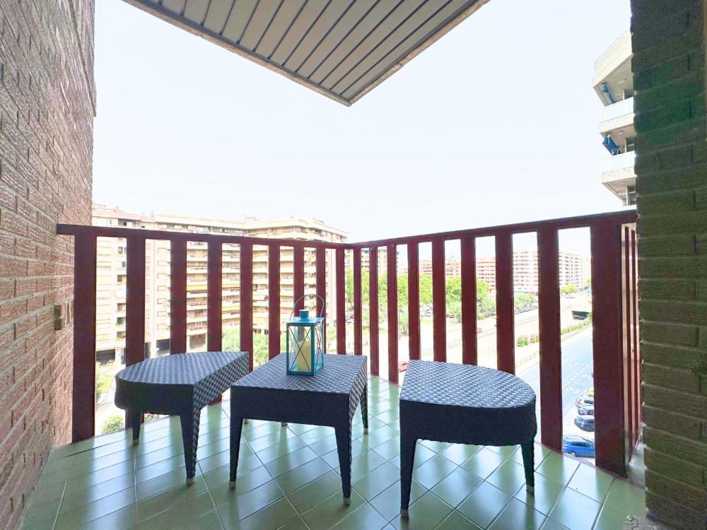 Dos Torres Tauriel - Espacioso Apartamento Con Impresionantes Vistas Y Garaje Privado Сарагоса Екстер'єр фото