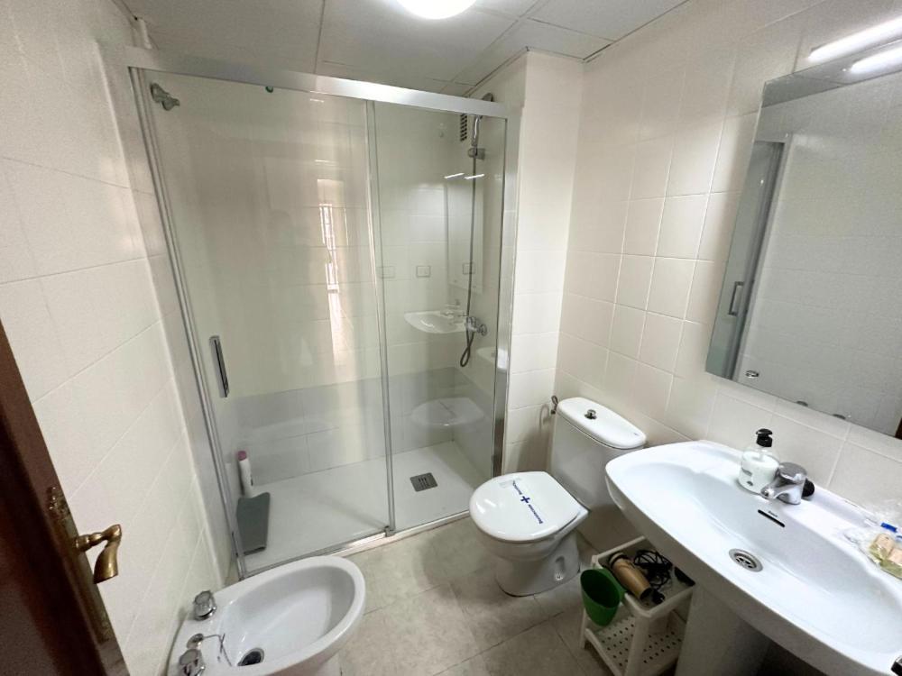 Dos Torres Tauriel - Espacioso Apartamento Con Impresionantes Vistas Y Garaje Privado Сарагоса Екстер'єр фото